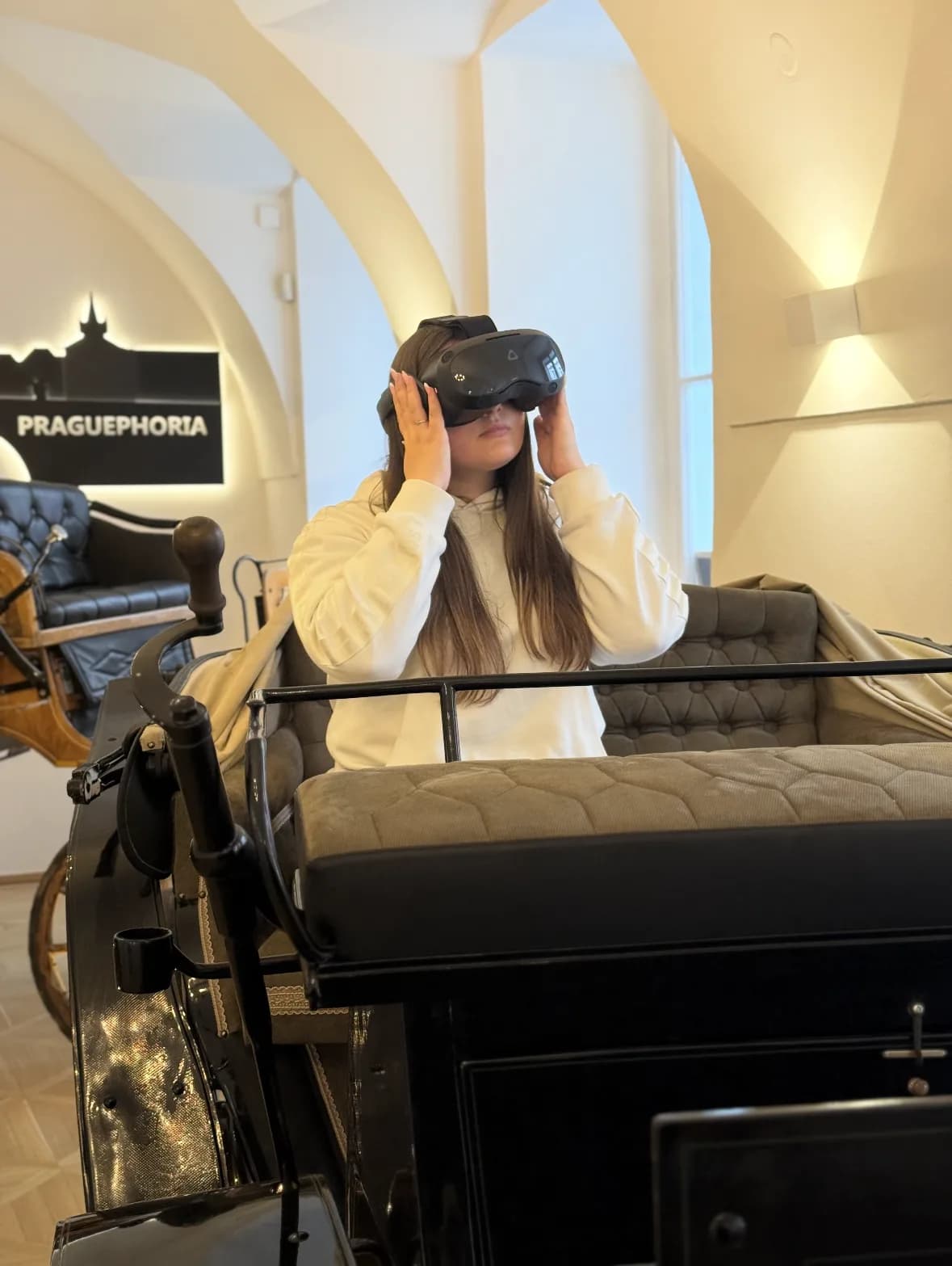 Guest putting on the glasses in the carriage